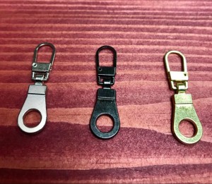 ZAWIESZKA DO SUWAKA 5/ Kolor czarny