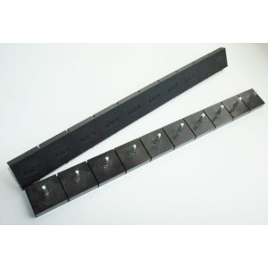 Fleki z bolcem  5 par (3 mm)  STRIP WITH DOWELS 5 BLACK